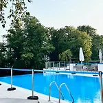 Nadmorskie Tarasy Sorrento Z Garazem,basen, Sauna,jacuzzi 公寓 *