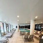 公寓 Nadmorskie Tarasy Sorrento Z Garazem,basen, Sauna,jacuzzi 科沃布热格
