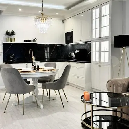Nadmorskie Tarasy Sorrento Z Garazem,basen, Sauna,jacuzzi شقة كولوبرزيغ