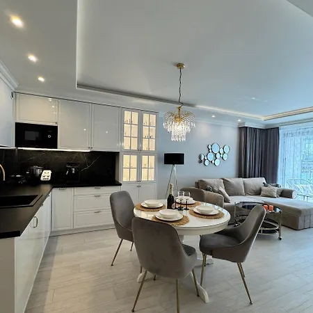 Nadmorskie Tarasy Sorrento Z Garazem,basen, Sauna,jacuzzi Appartamento