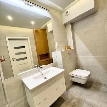 Nadmorskie Tarasy Sorrento Z Garazem,basen, Sauna,jacuzzi شقة