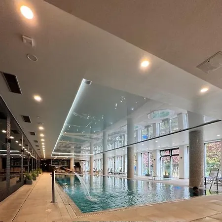 Nadmorskie Tarasy Sorrento Z Garazem,basen, Sauna,jacuzzi شقة