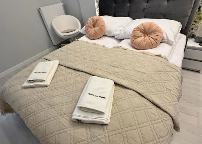 Apartment Nadmorskie Tarasy Sorrento Z Garazem,basen, Sauna,jacuzzi Kolobrzeg